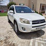 Toyota RAV4 2010 White for sale