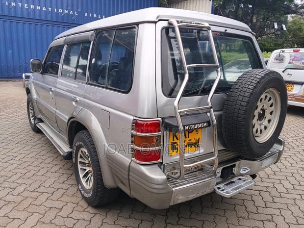 Mitsubishi Pajero 1993 Gray