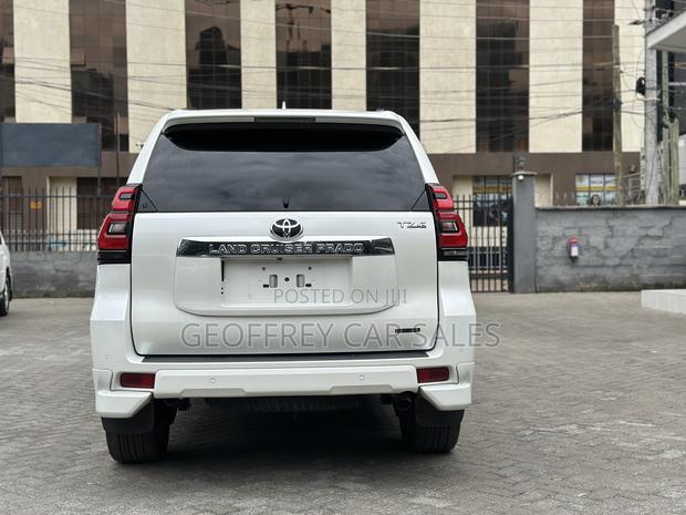 Toyota Land Cruiser Prado 2.8 2020 White