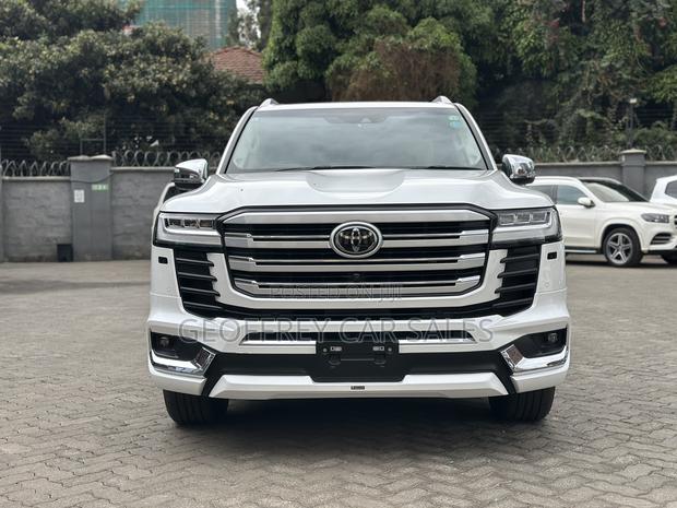 Toyota Land Cruiser 3.5 Petrol 4WD 2022 White