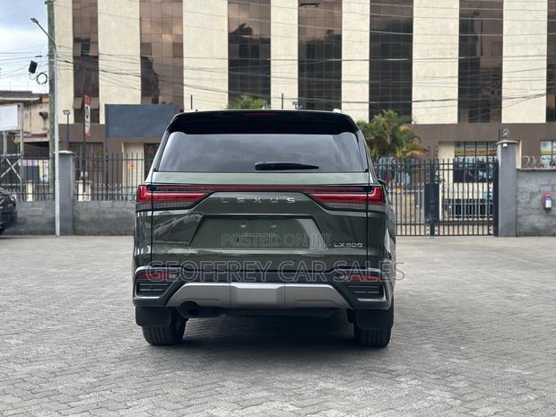 Lexus LX 600 2022 Green