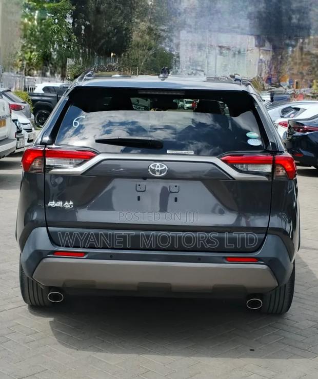Toyota RAV4 Limited AWD 2020 Gray