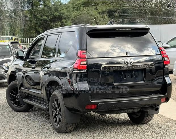 Toyota Land Cruiser Prado 2.8 2020 Black