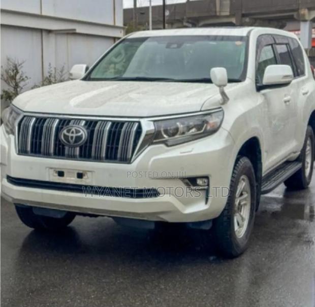 Toyota Land Cruiser Prado 2.7 2019 White