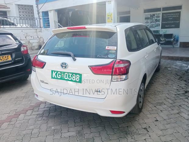 Toyota Corolla Fielder 1.5 Petrol FWD 2019 White