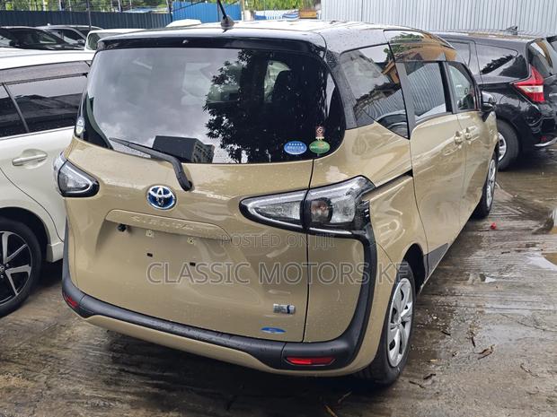 Toyota Sienta 1.5 FWD (6-seater) 2019 Beige