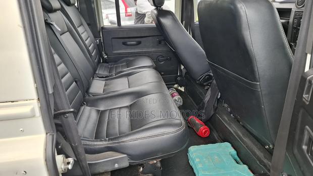 Land Rover Defender Puma 110 2.4 TD 2011 White