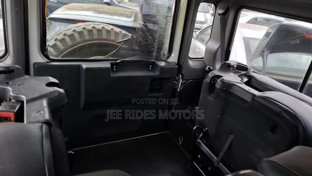 Land Rover Defender Puma 110 2.4 TD 2011 White