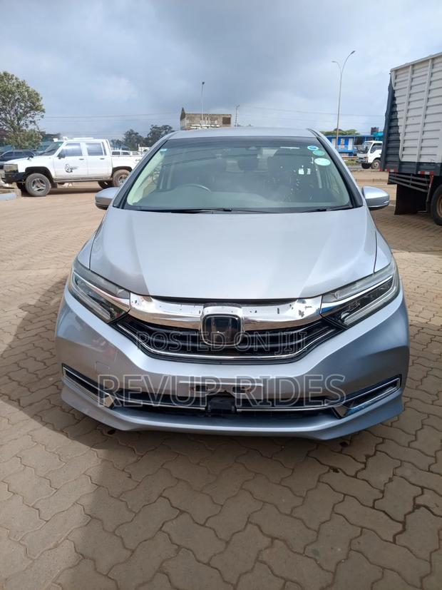 Honda Shuttle 2019 Silver