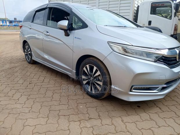 Honda Shuttle 2019 Silver