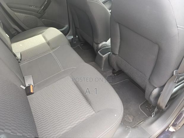 Peugeot 208 2019 Blue