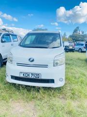 Toyota Voxy 2009 White for sale