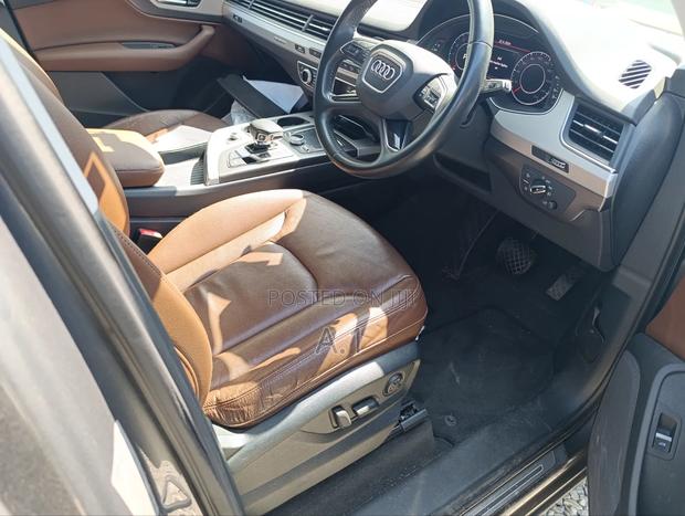 Audi Q7 2019 Gray