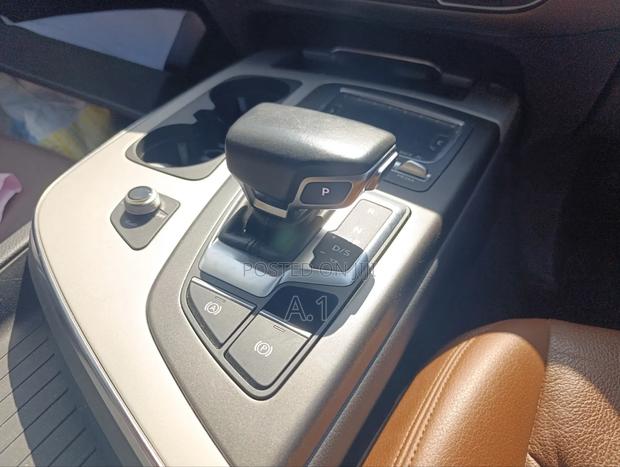 Audi Q7 2019 Gray