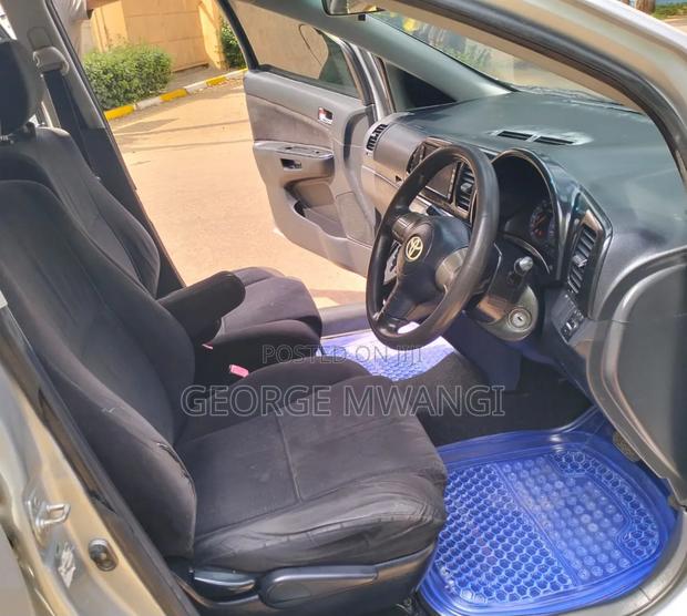 Toyota Wish 2008 Silver