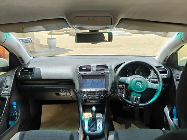 Volkswagen Golf 2011 White