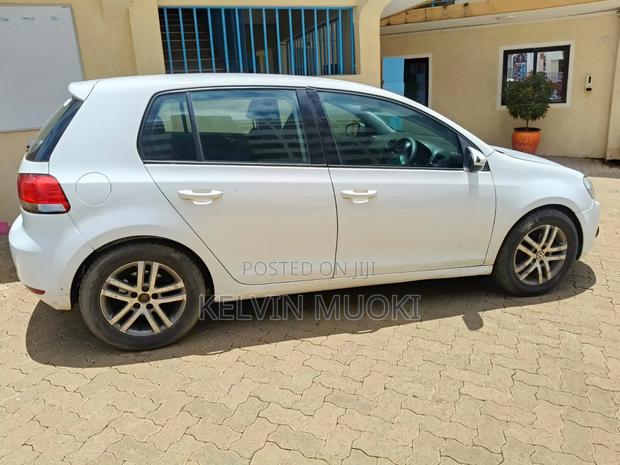 Volkswagen Golf 2011 White