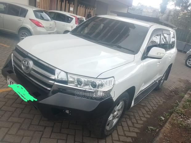 Toyota Land Cruiser 2008 White