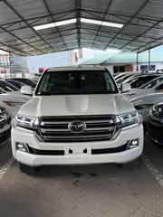 Toyota Land Cruiser 4.6 V8 AX 2019 White for sale