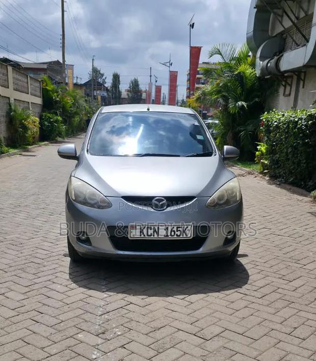 Mazda Demio 2010 Silver
