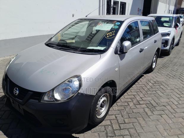 Nissan Advan 2020 Silver