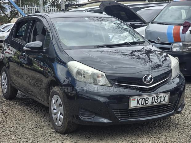 Toyota Vitz 1.3 AWD 3dr 2013 Black
