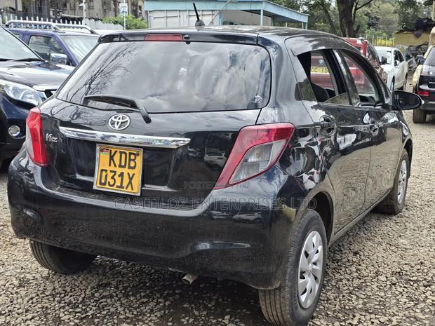 Toyota Vitz 1.3 AWD 3dr 2013 Black