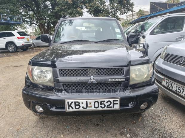 Mitsubishi Pajero 2002 Black