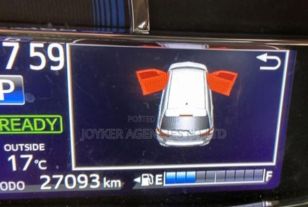 Toyota Corolla Fielder 1.5 Hybrid FWD 2020 Silver
