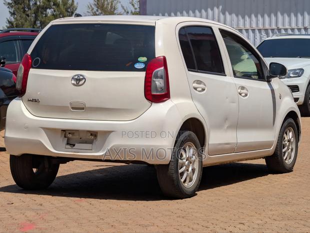 Toyota Passo 1.0 FWD 2015 White