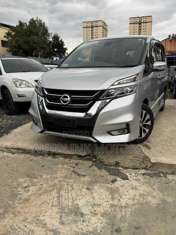 Nissan Serena 2019 Silver