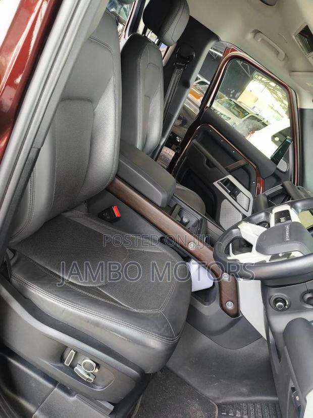 Land Rover Defender X-Dynamic SE 2023 Brown