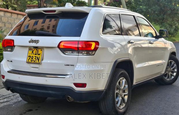 Jeep Cherokee Latitude 4x4 2017 White