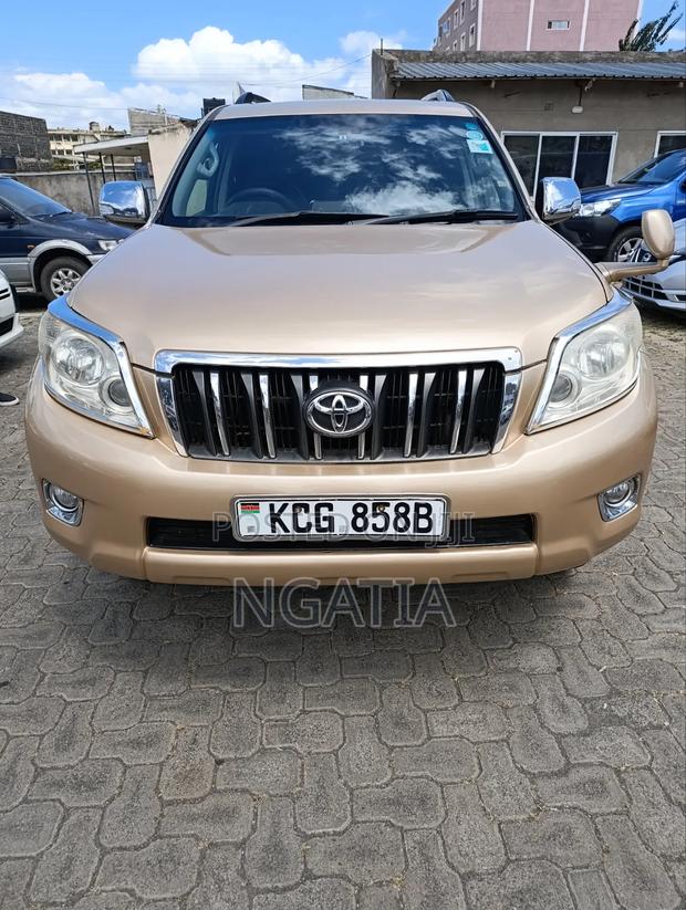 Toyota Land Cruiser Prado 2.7 i 2011 Gold