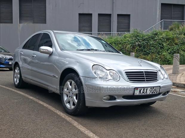 Mercedes-Benz C200 2003 Silver