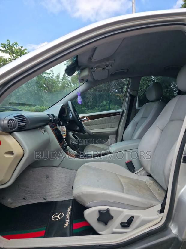 Mercedes-Benz C200 2003 Silver