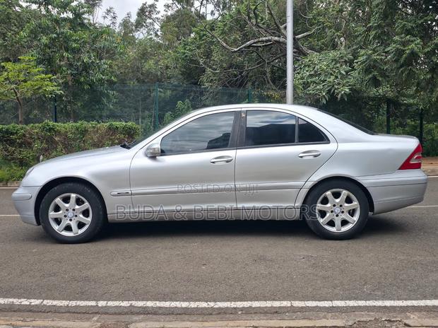 Mercedes-Benz C200 2003 Silver