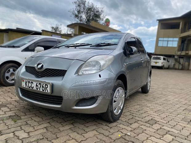 Toyota Vitz 2017 Gray
