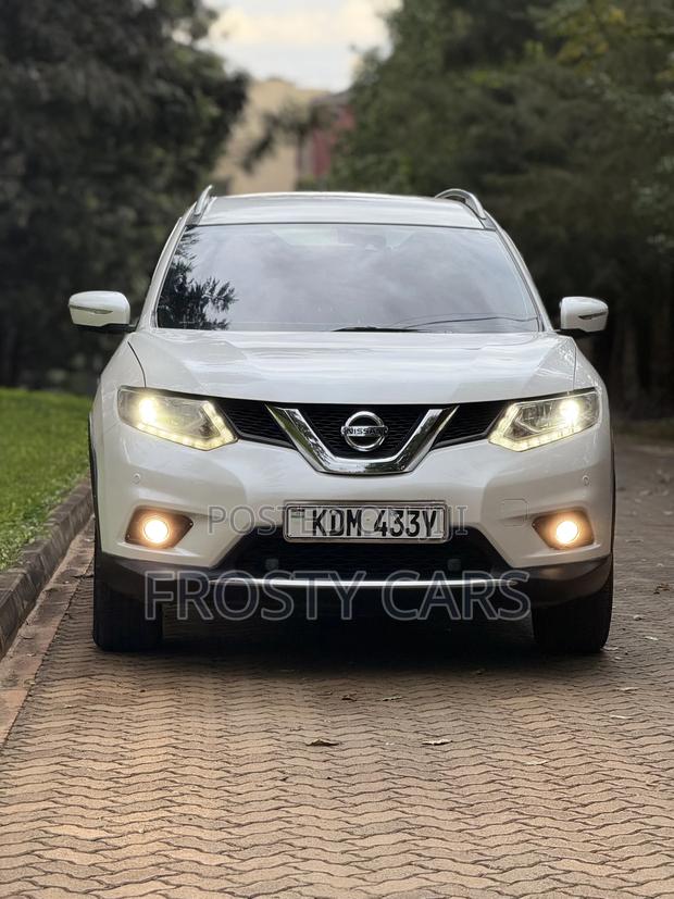 Nissan X-Trail 2.0 Petrol AWD 2017 White