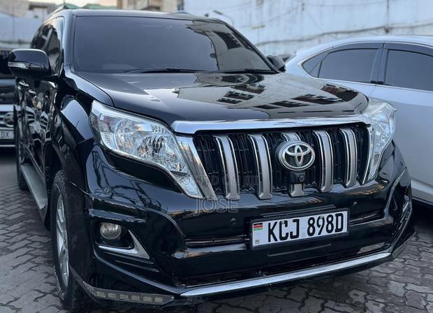 Toyota Land Cruiser Prado 2010 Black