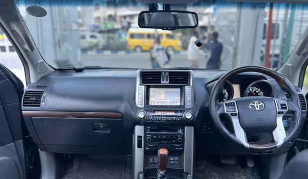 Toyota Land Cruiser Prado 2010 Black
