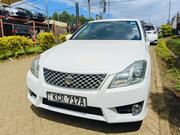 Toyota Crown 2012 White for sale