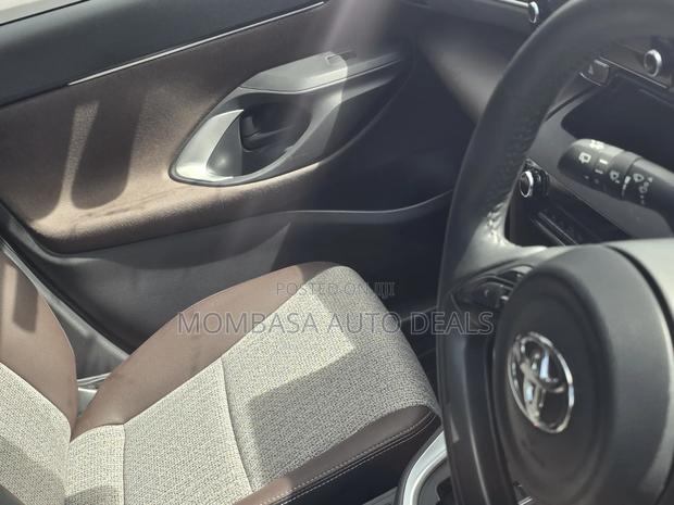 Toyota Yaris Cross 2020 Blue