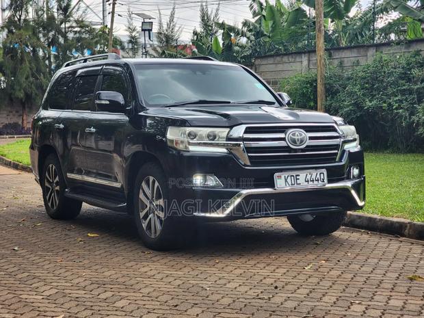 Toyota Land Cruiser 4.6 V8 ZX 2016 Black