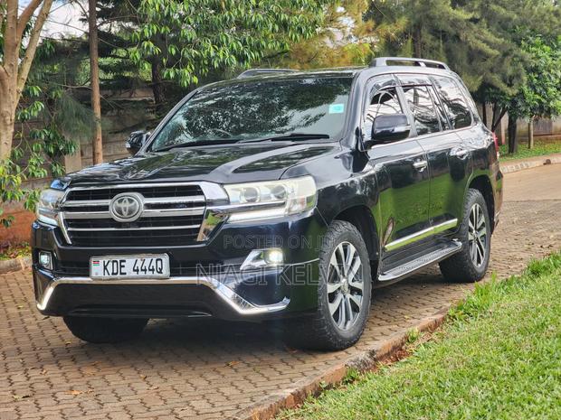 Toyota Land Cruiser 4.6 V8 ZX 2016 Black