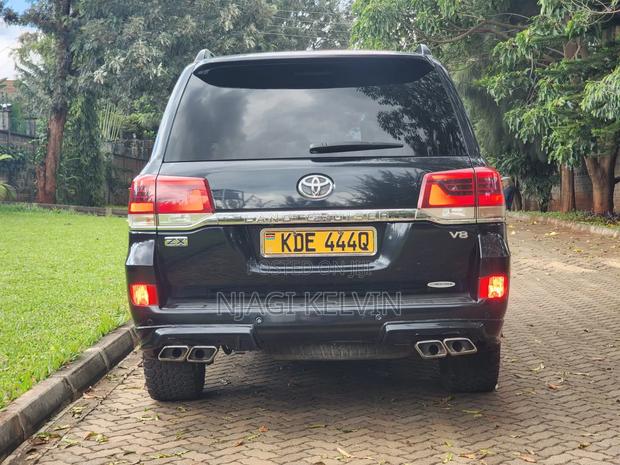 Toyota Land Cruiser 4.6 V8 ZX 2016 Black