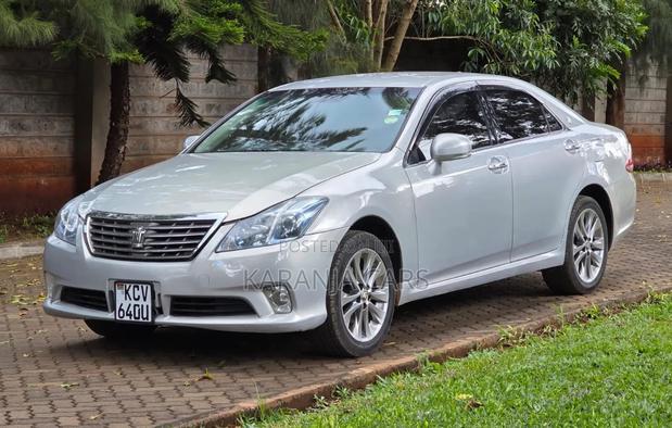 Toyota Crown 2012 Silver