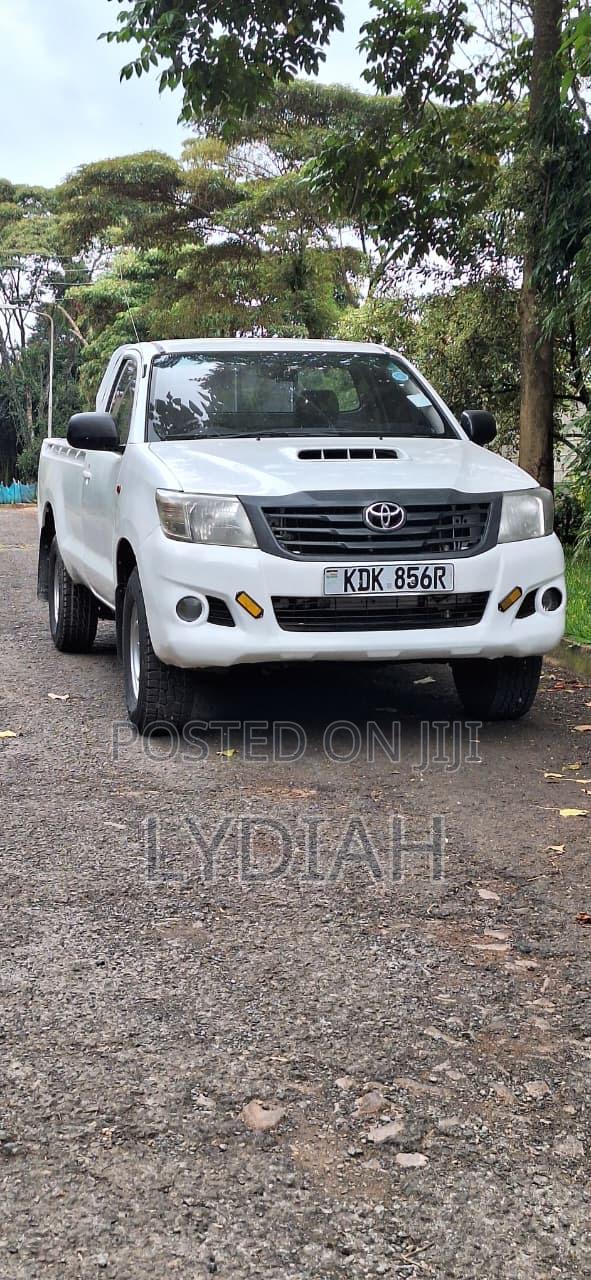 Toyota Hilux 2015 White