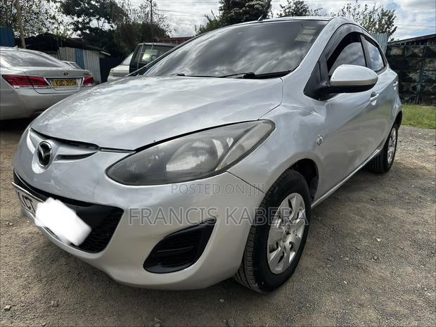 Mazda Demio 2011 Silver