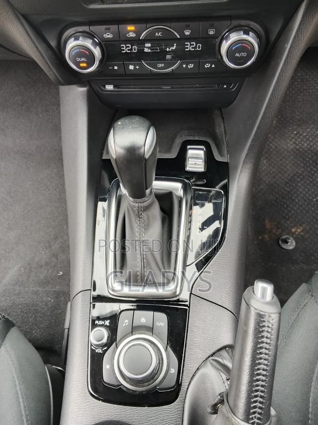 Mazda Axela 2019 White